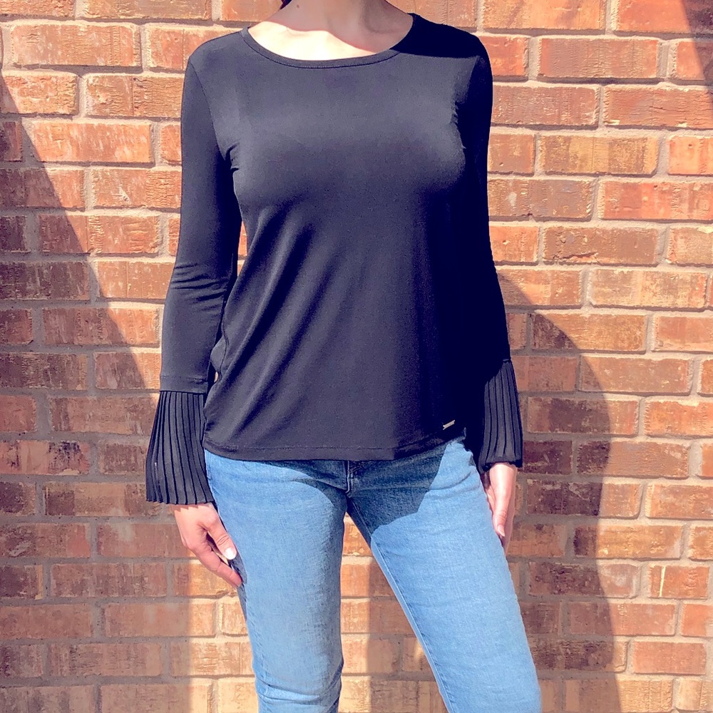 Michael Kors Black Pleated Bell Sleeve Top SMALL